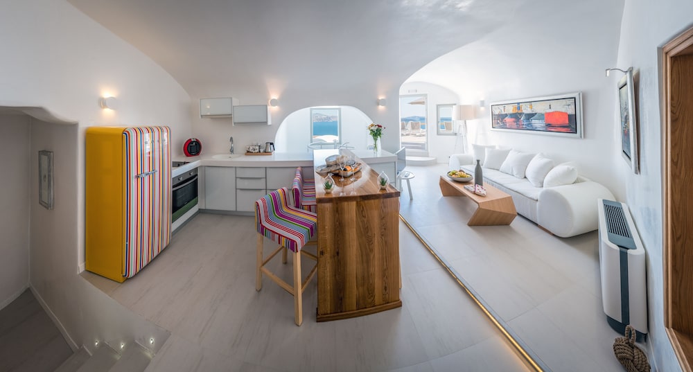 Elite Luxury Suites 14/50