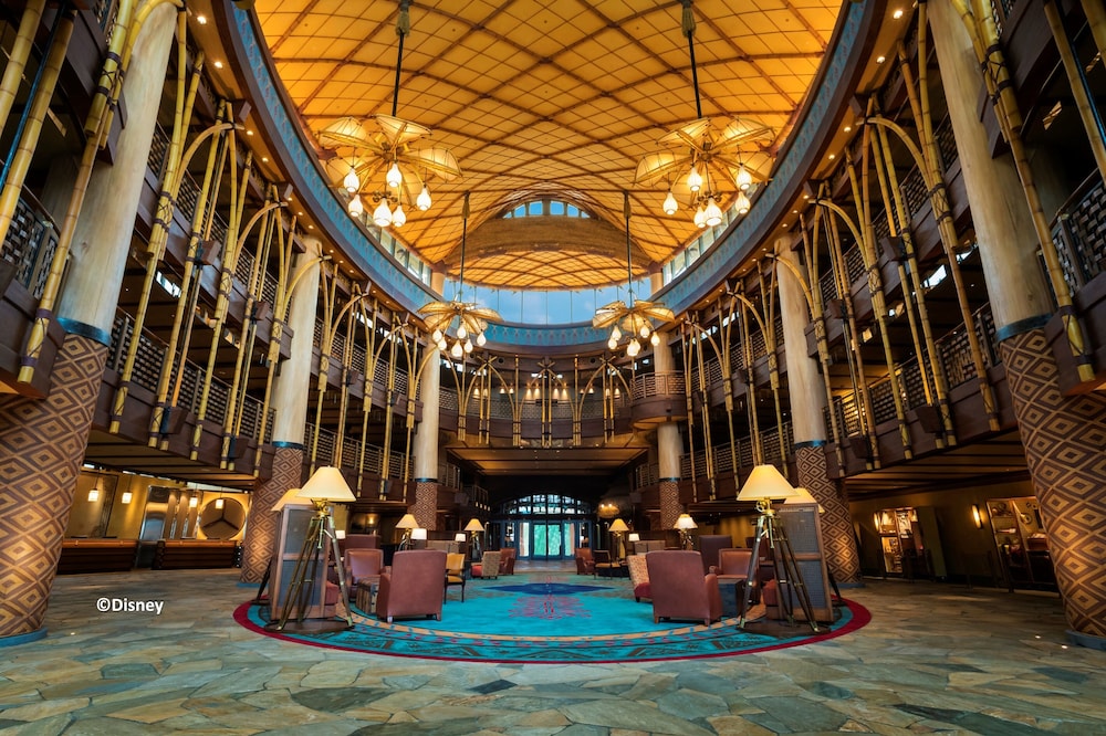 Disney Explorers Lodge 6/57