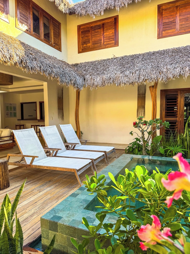 Villa Alegria 4/87