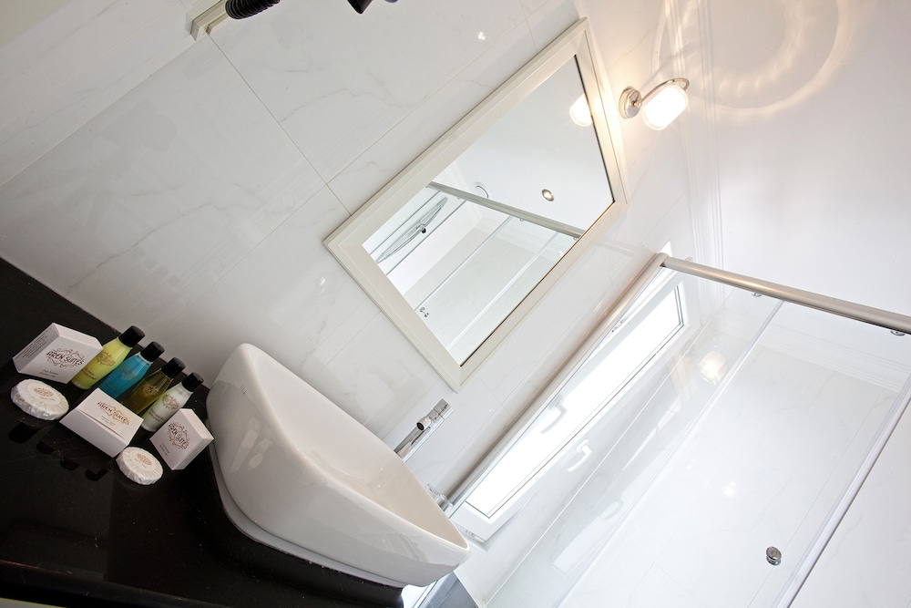 Aren Suites 44/44