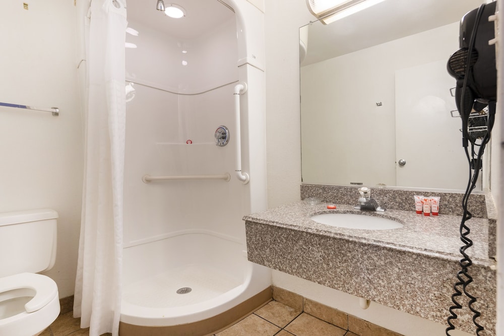 Southern Comfort Hotel 22/24