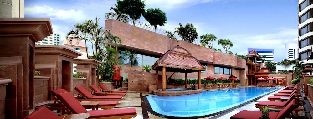The Landmark Bangkok Hotel 3/73