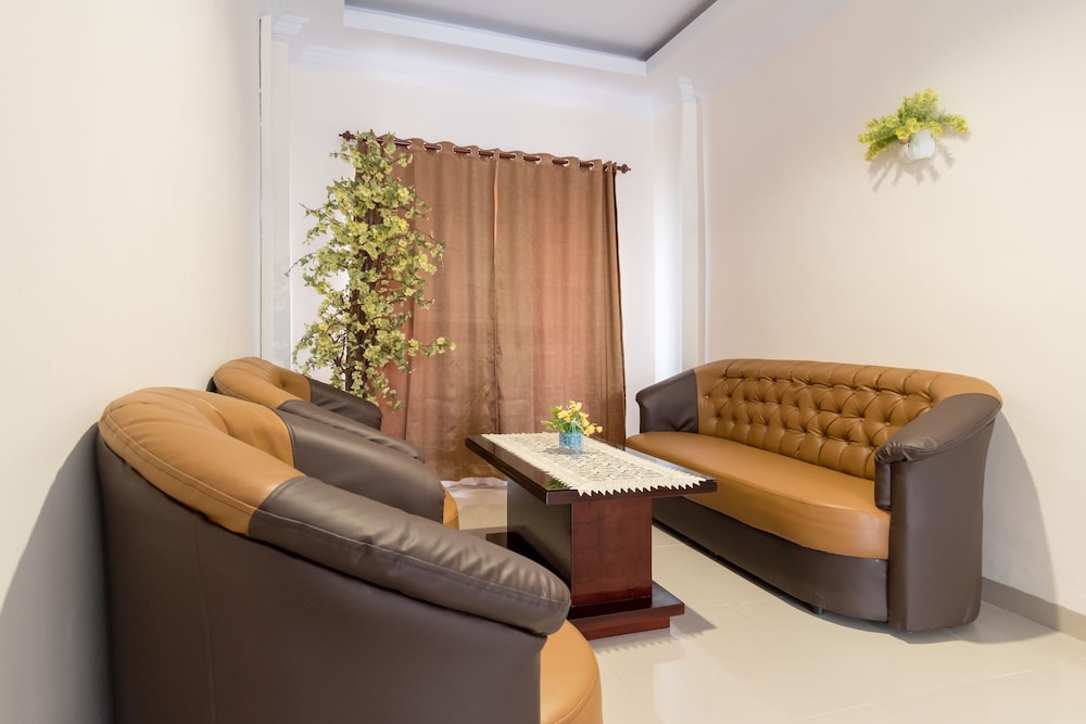 OYO 621 Vania Residence 23/32