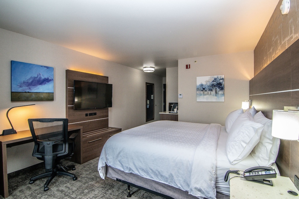 Holiday Inn Express Downtown Spokane 30/58