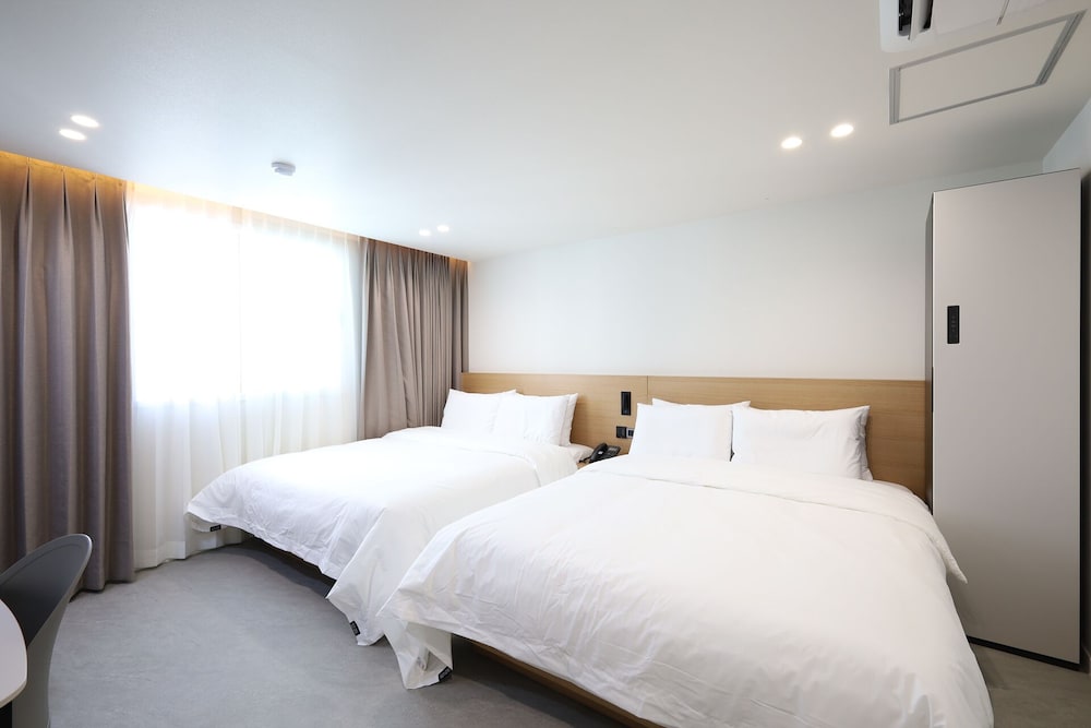 Santafe Motel 29/56