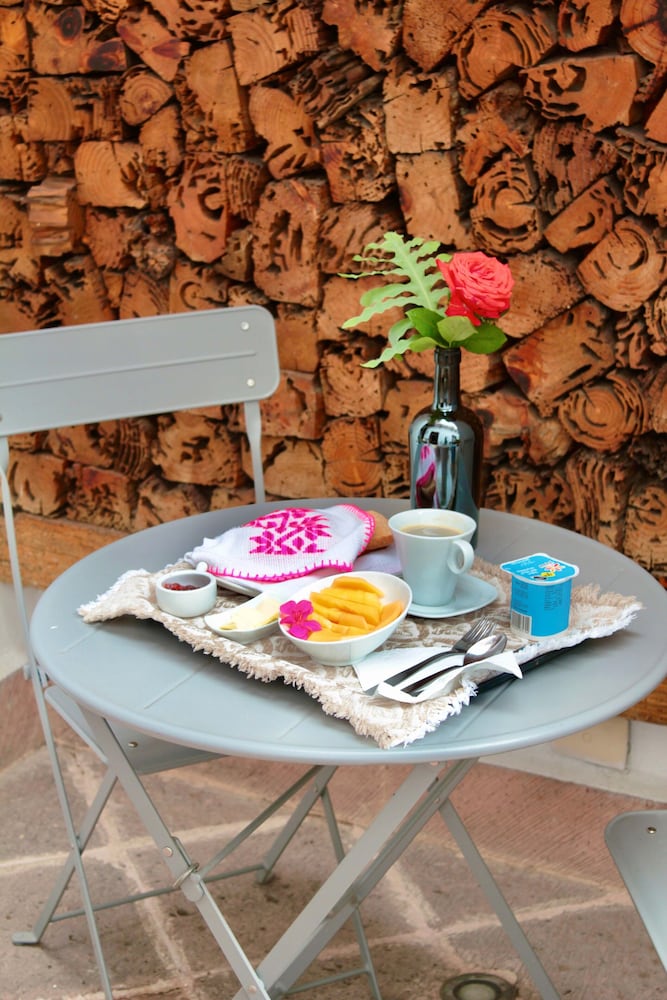 EL SERAFIN HOTEL BOUTIQUE 61/80