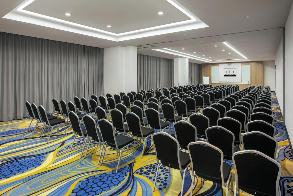 Hotel NEO Dipatiukur - Bandung by ASTON 31/34