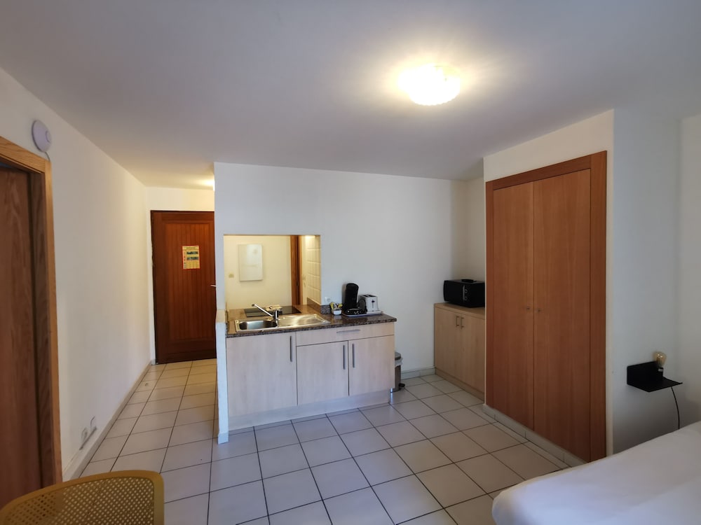 Motel Saint Michel 5/49