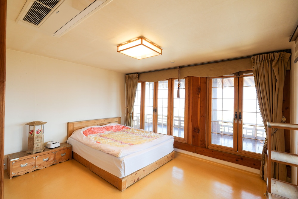 Hanok Hotel Odongjae 18/43
