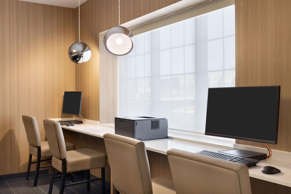 Microtel Inn Suites By Wyndham Gambrills 37/50