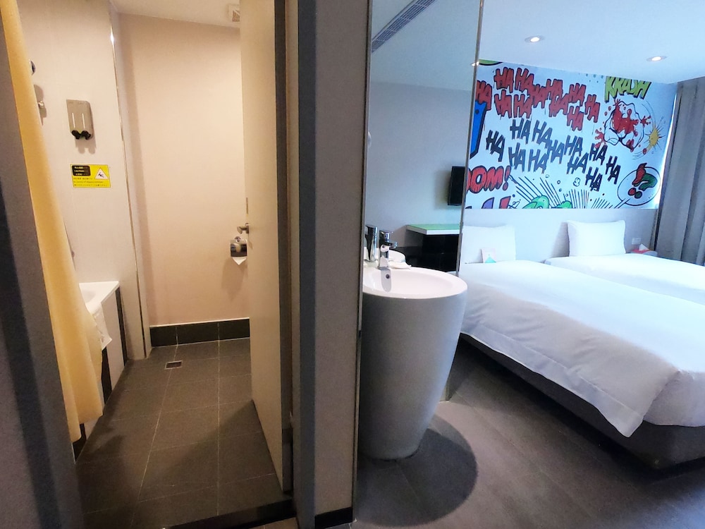 Wholesome Hotel 50/50