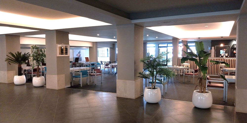 Hotel Navegadores 45/56