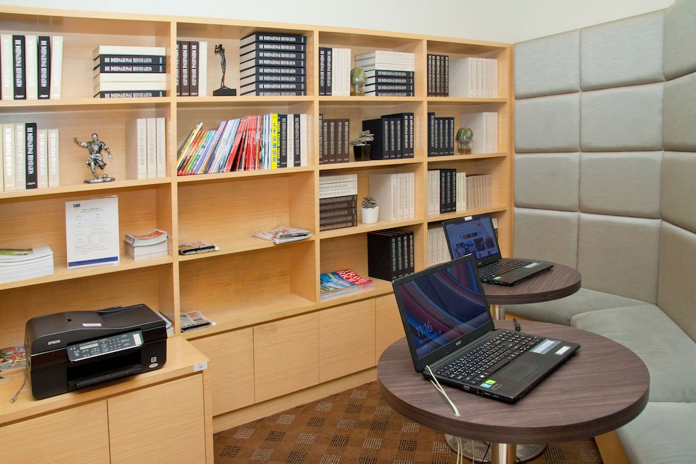 Holiday Inn Express Taoyuan 41/71