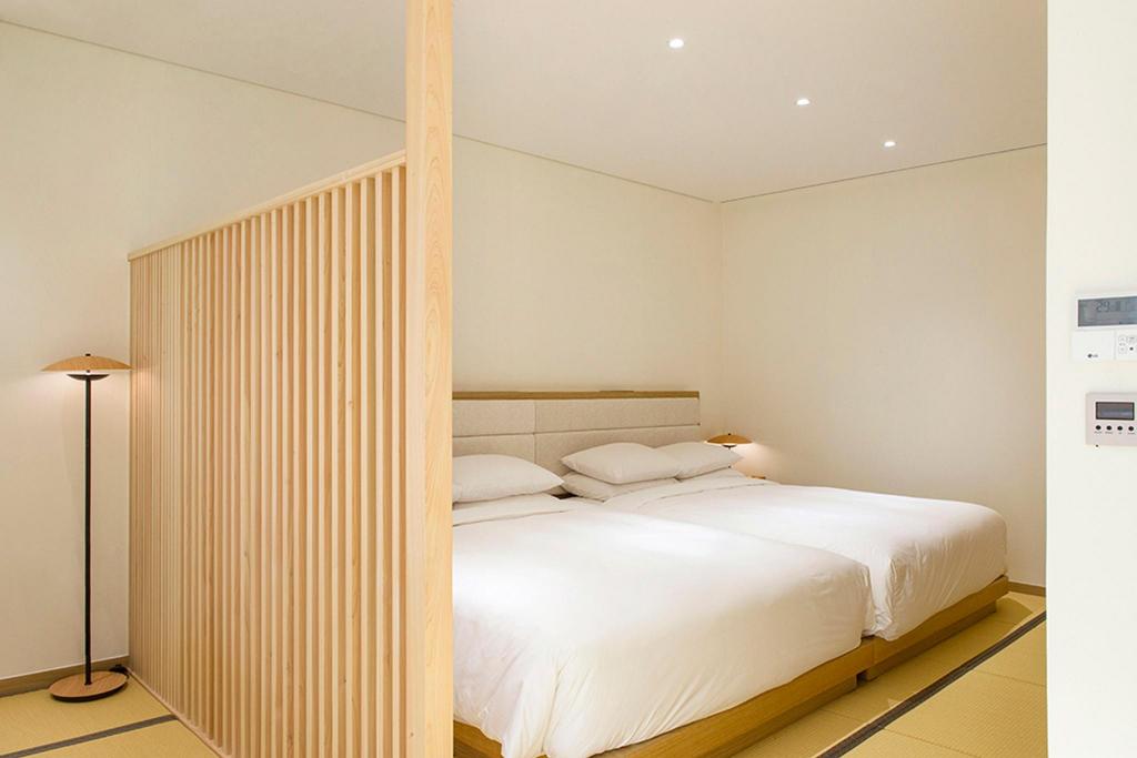 Premier, Family, 2 Double Beds, Hot Tub