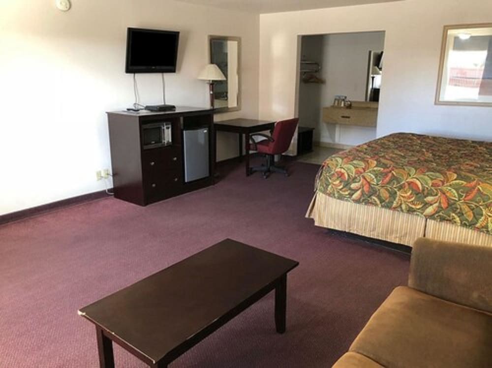 Americas Best Value Inn Alpine 19/33