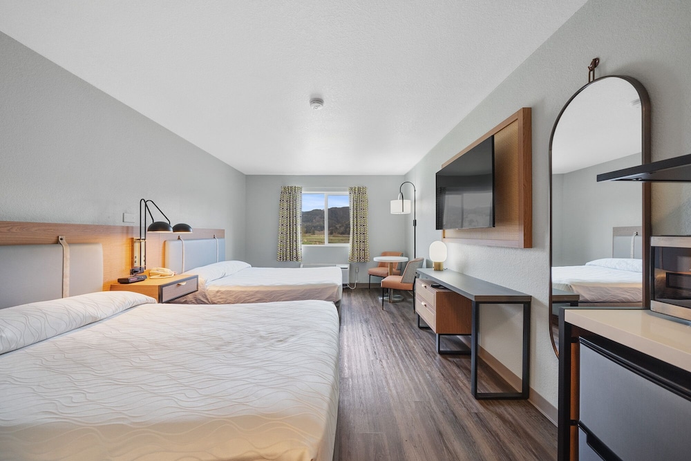 Econo Lodge 16/59