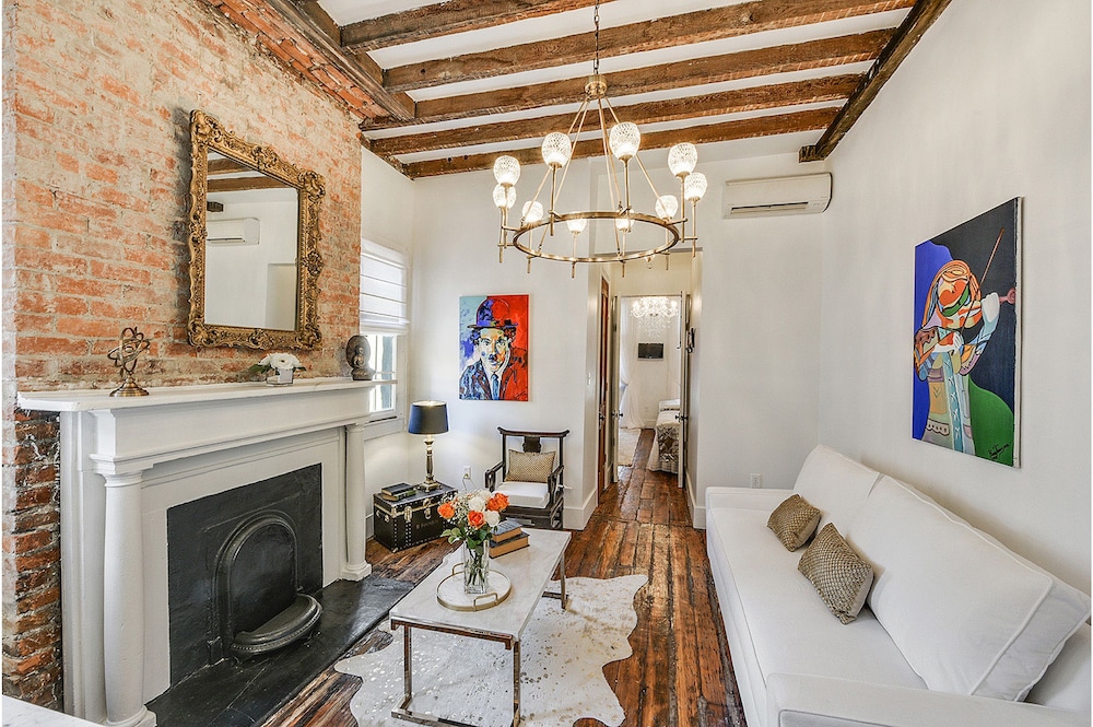 French Quarter Mansion 33/50