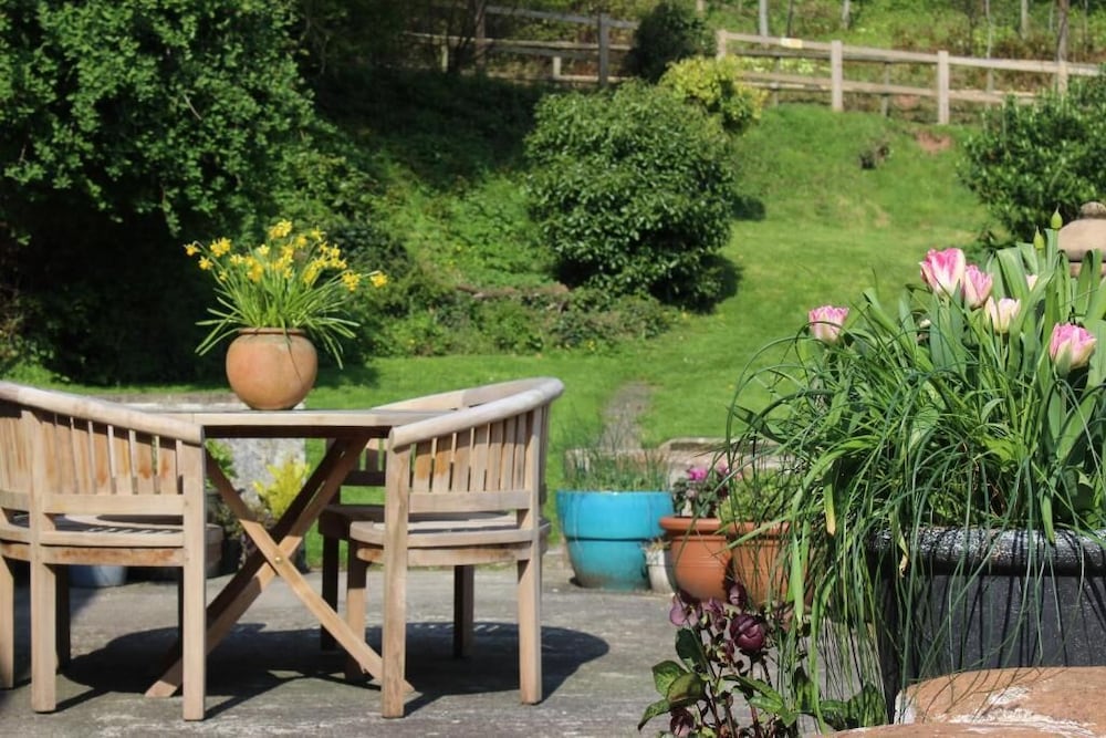 Pardlestone Farm Groom S Cottage 50/50