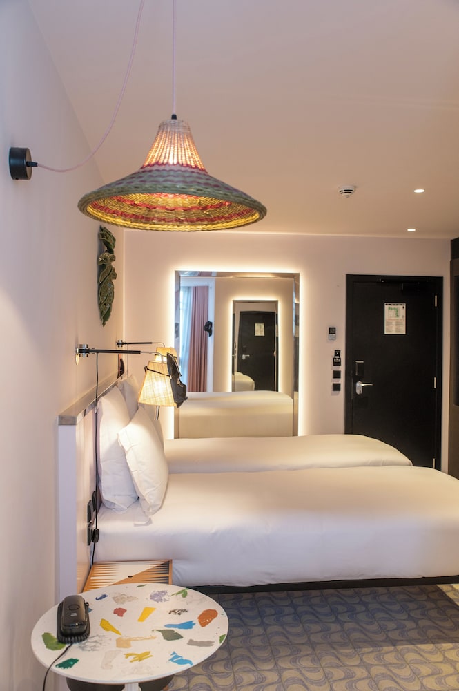 Mama, Medium, Twin Beds، Mama Shelter Lisboa 8/10