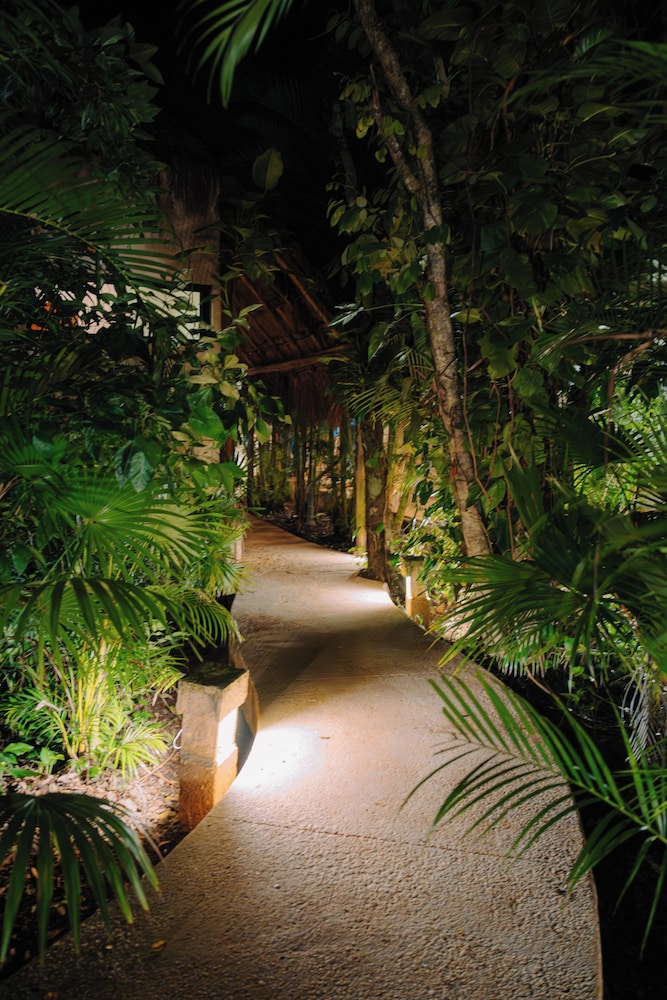 Aldea Coba an Escape Resort 58/63