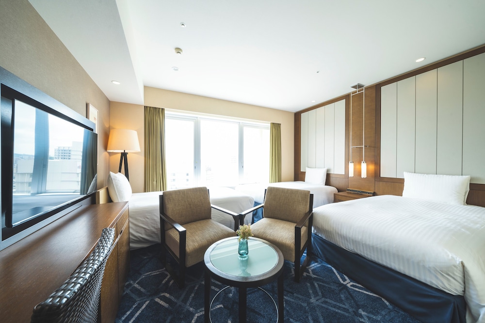 Renovated, Premier, Twin Beds, with Extra Bed, City View