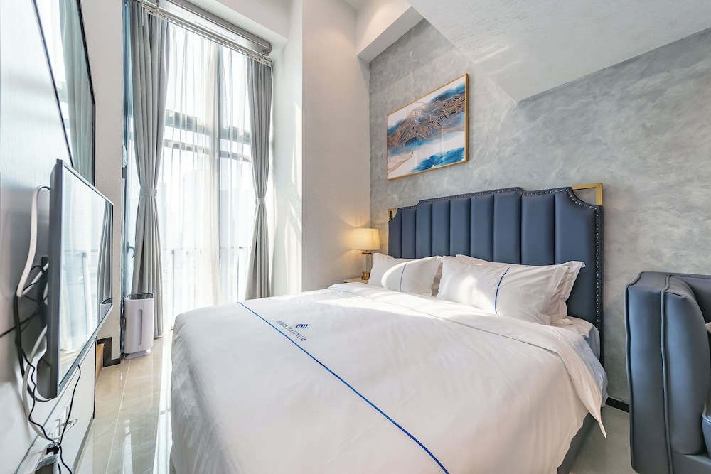 Huaqiang North Executive Apartment 11/20