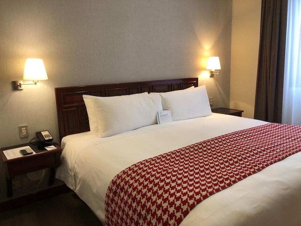 Hotel Costa del Sol Trujillo Centro 25/66