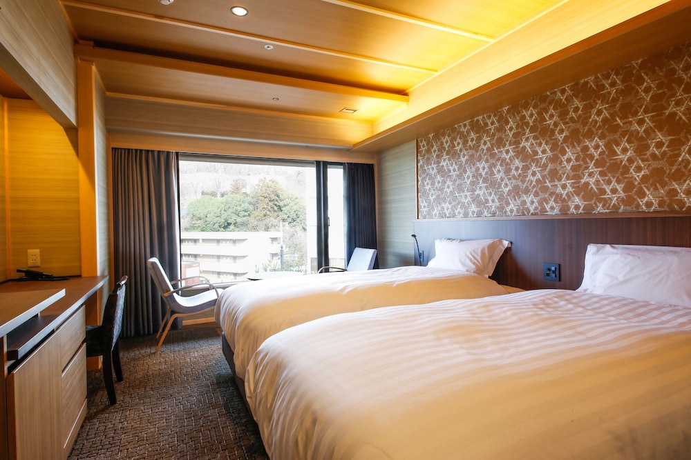 Moderate, Twin Beds