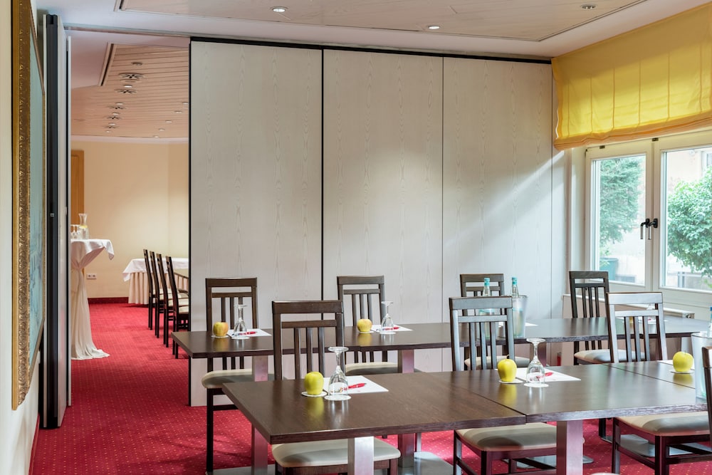 Azimut Hotel Dresden 55/66