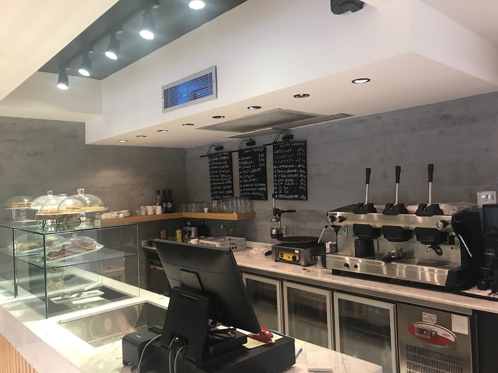 Orya Hotel 56/63