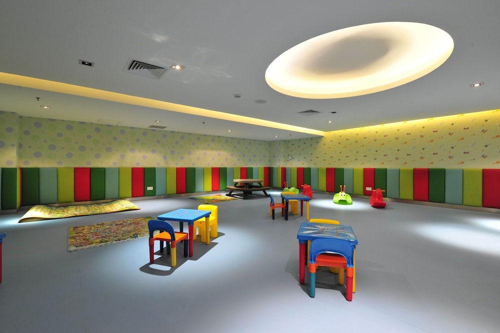 Ming Garden Hotel And Residences 60/69
