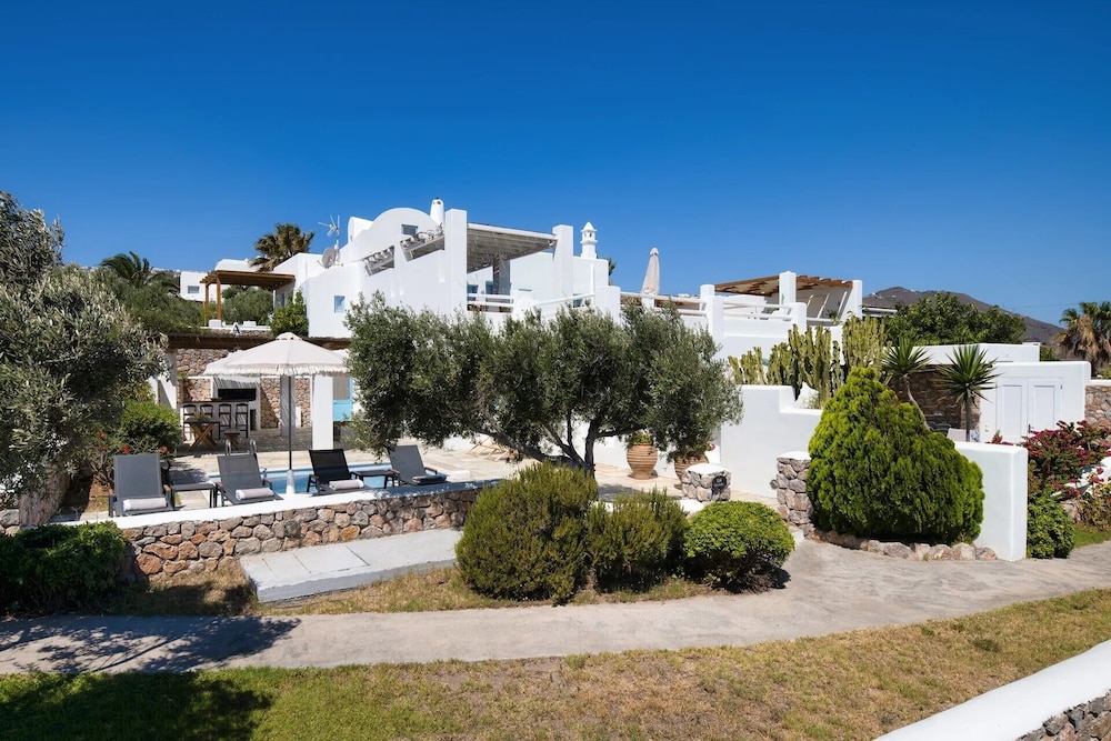Anema Boutique Hotel & Villas 69/72