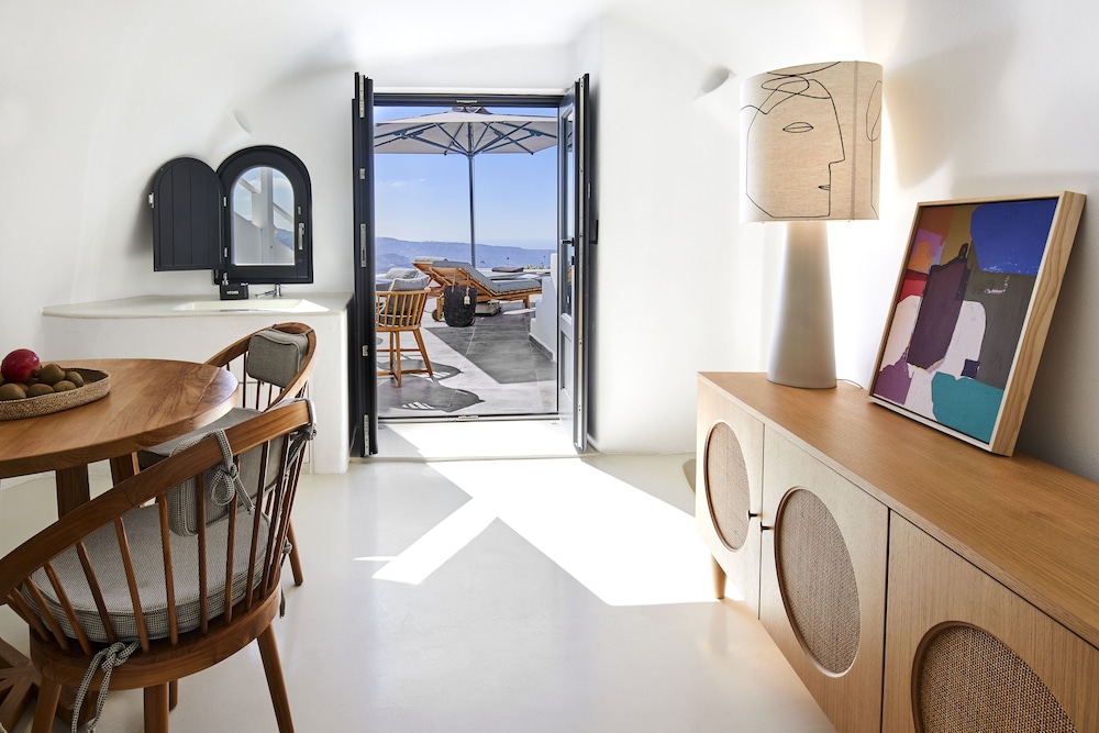 Olea Cave House 24/50