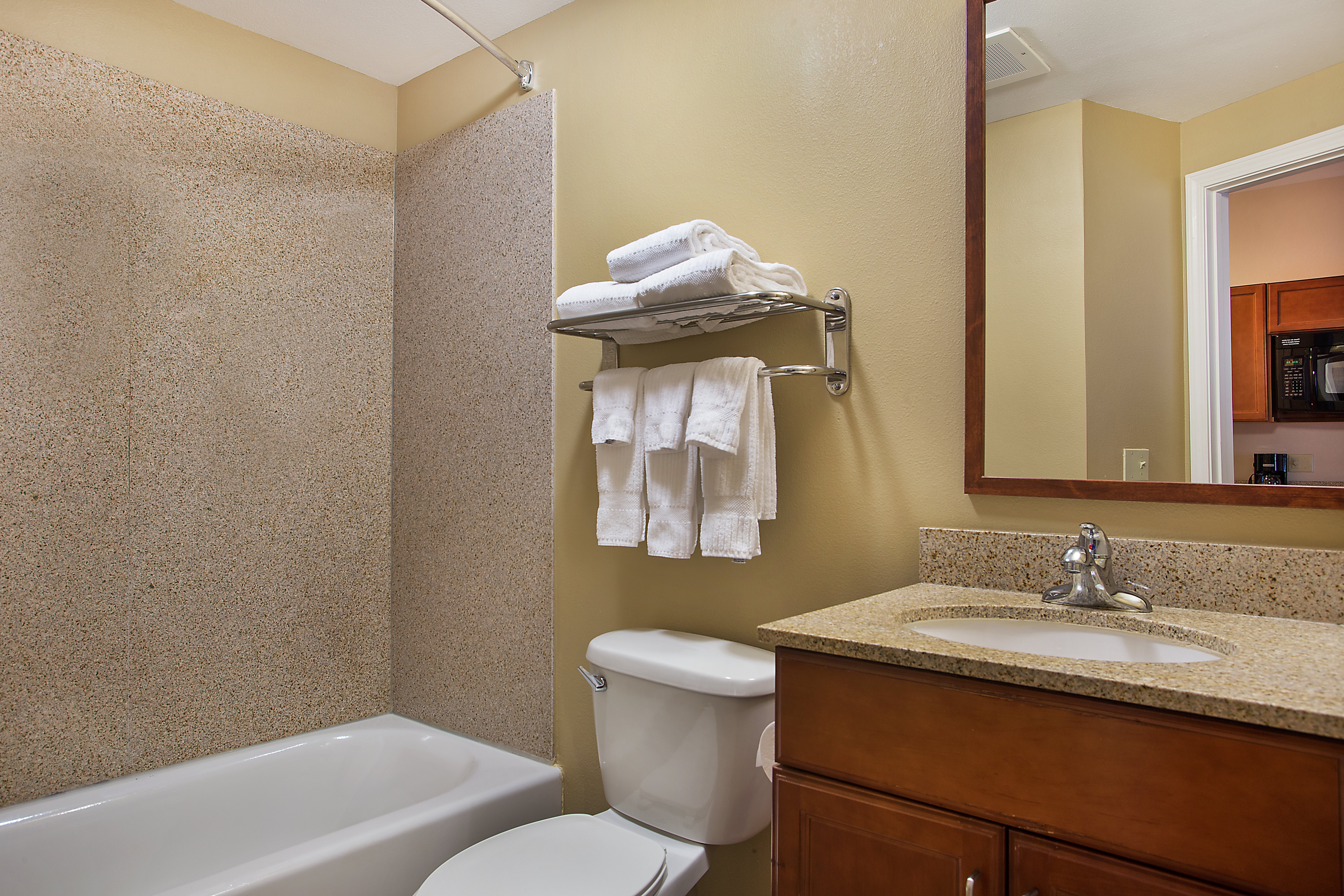 Candlewood Suites Tuscaloosa 75/77