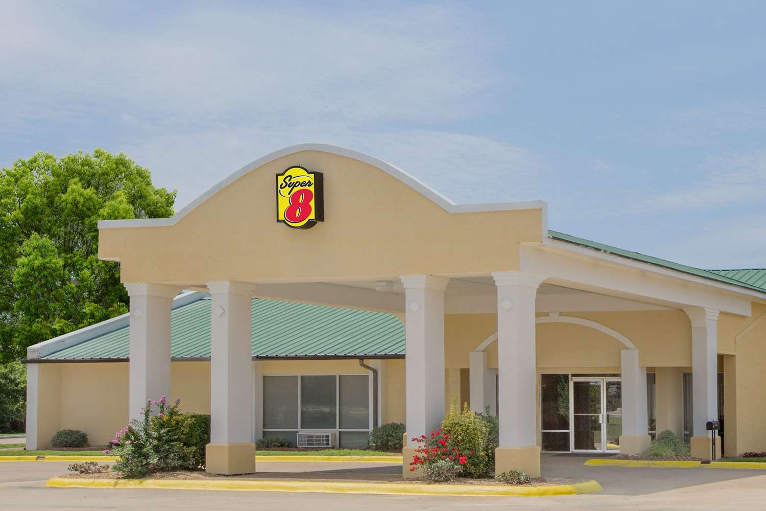 Super 8 By Wyndham Brinkley 2/17