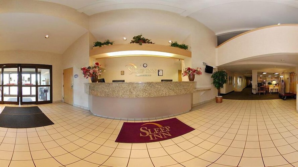 Econo Lodge Denver International Airport 9/37