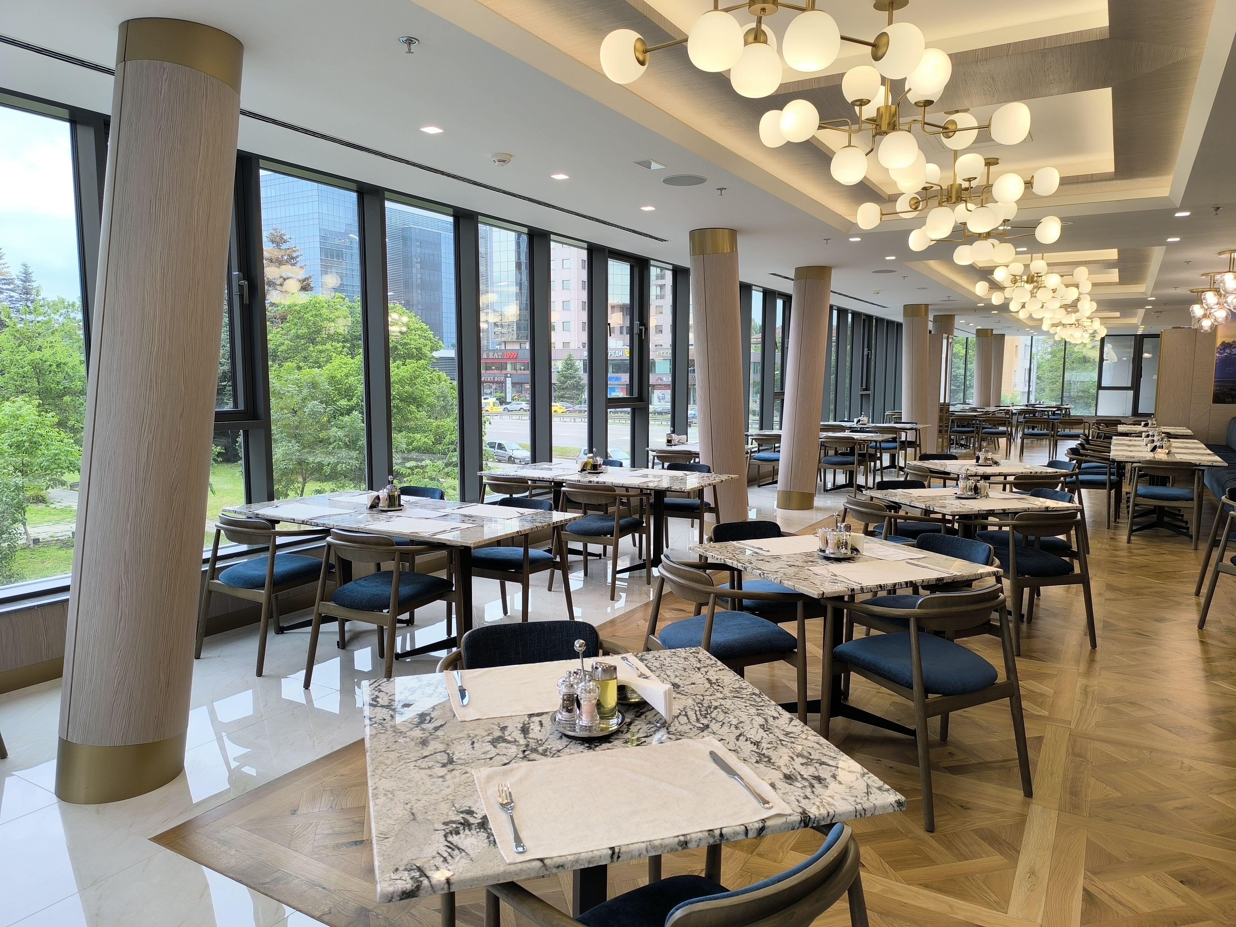 East Plaza Hotel 35/40