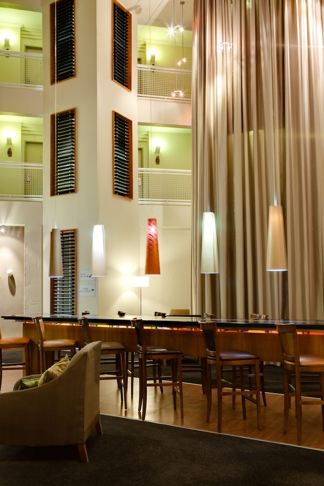 The Oasis Hotel 34/44