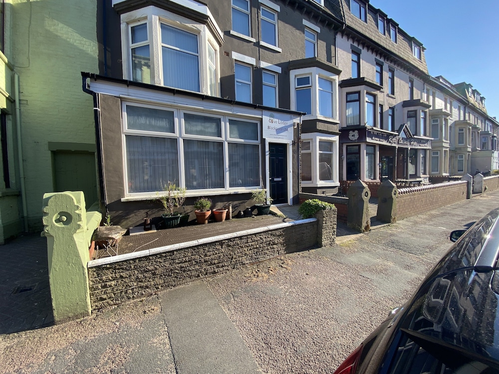 Olive Lodge Blackpool 26/29