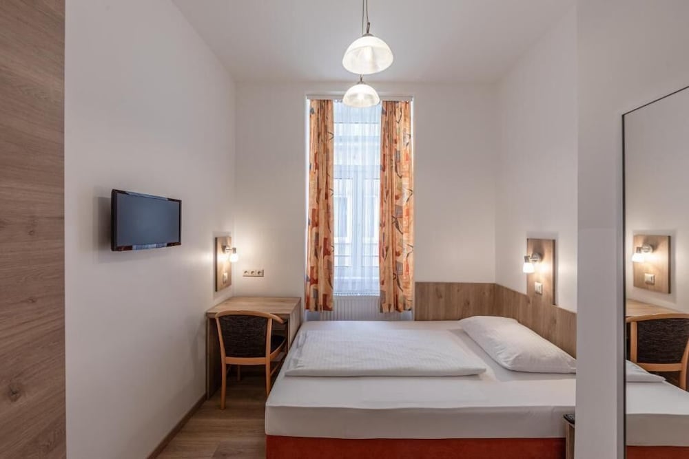 Terminus Hotel 20/50