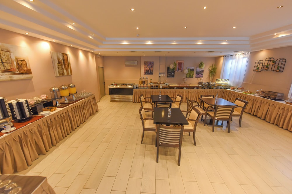 Samos City Hotel 53/69