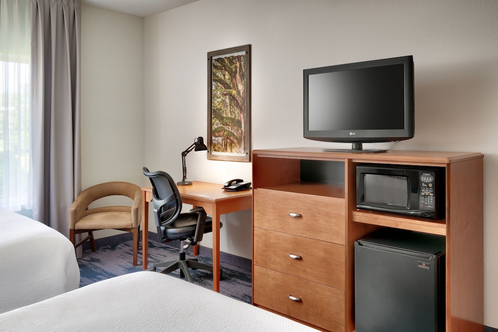 Fairfield Inn Suites Tallahassee Central 25/35