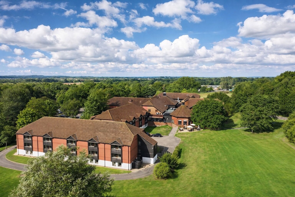 Macdonald Botley Park Hotel Spa 65/68