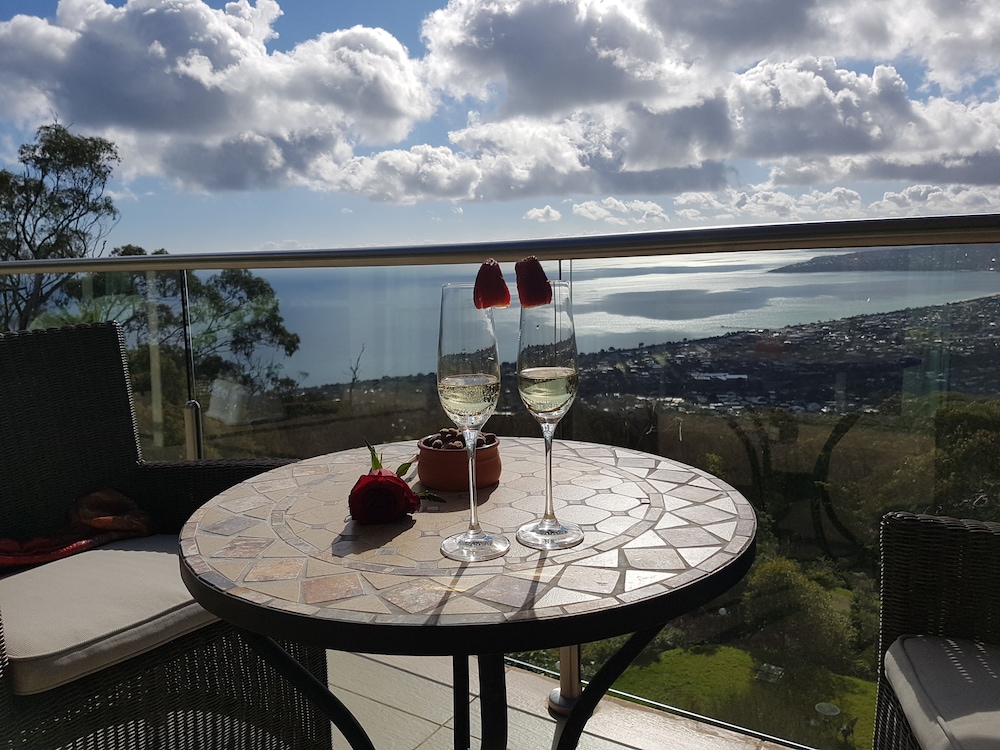 Arthurs Superb Views Luxury Retreat 22/43