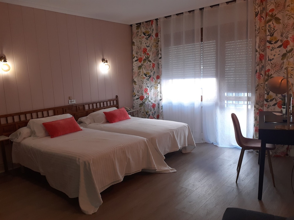 Marques de Santillana Hotel 12/60