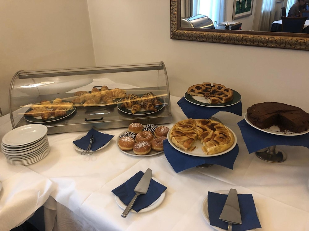 Hotel Villa Savoia 14/16