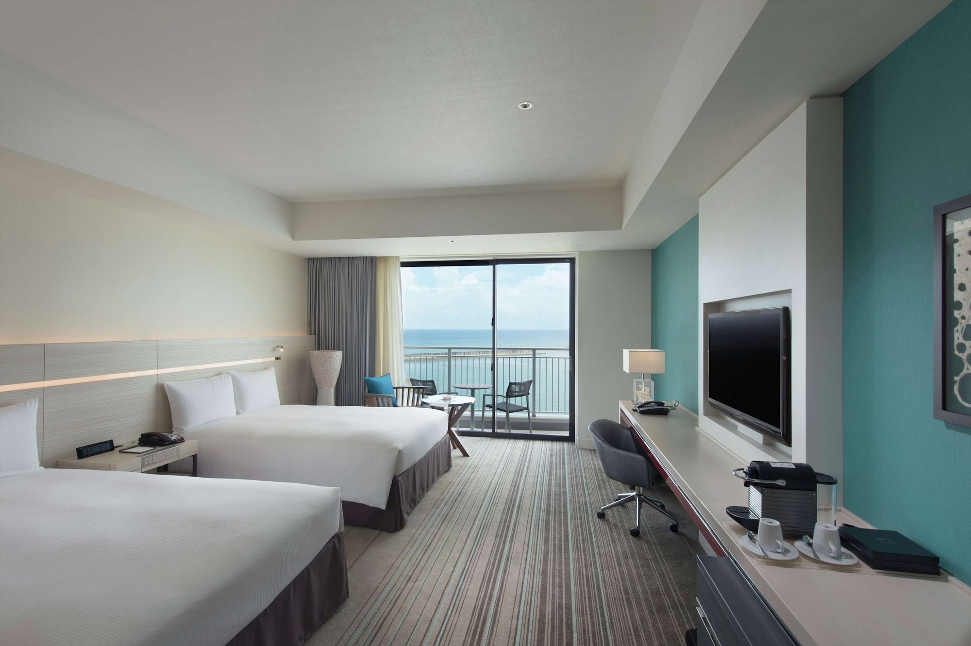 EXECUTIVE, TWIN BEDS, OCEAN VIEW, BALCONY