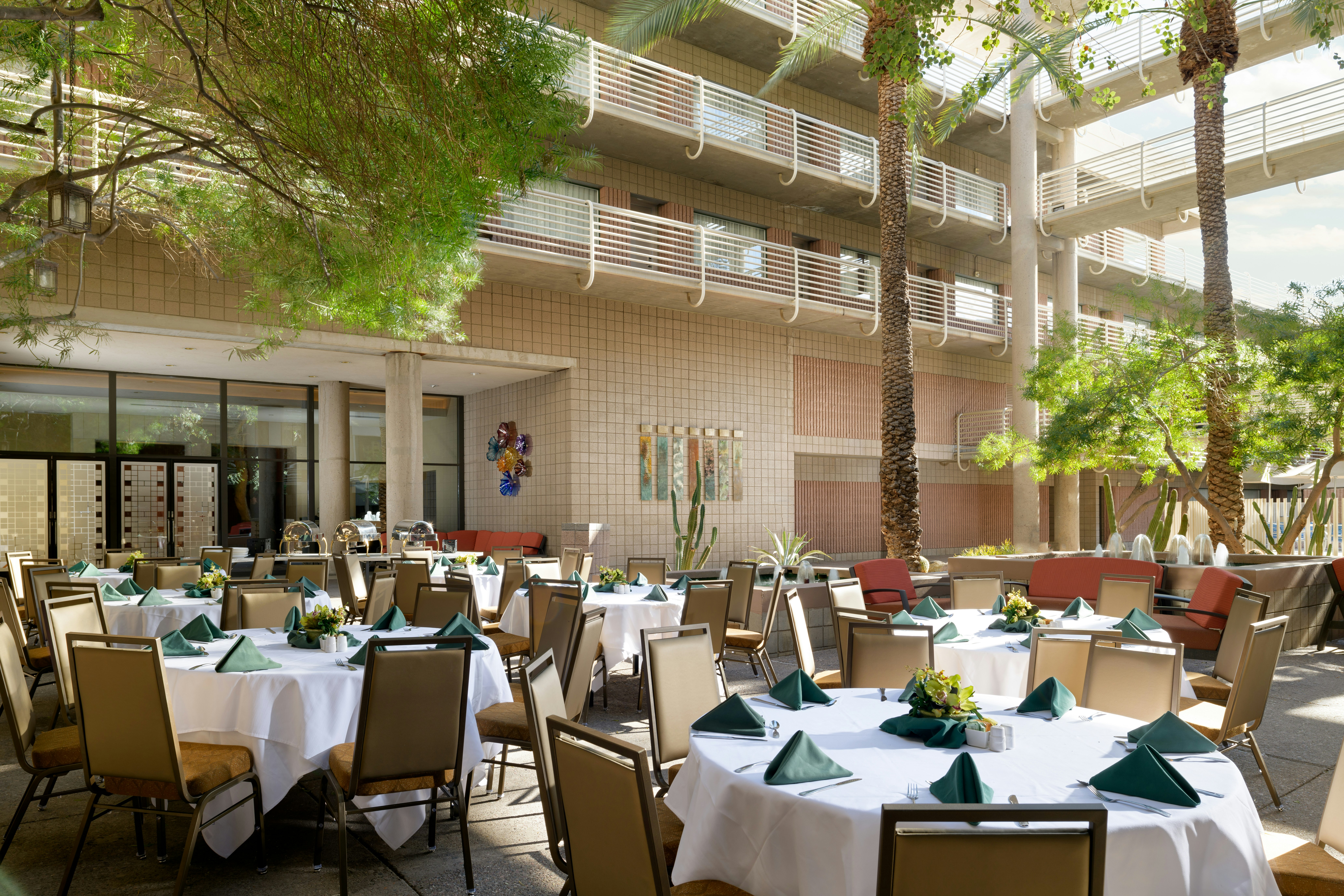 DoubleTree Suites by Hilton Hotel Phoenix 16/38