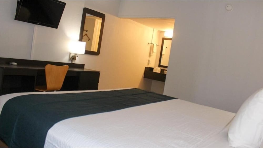 Motel6 Tucson, AZ- Downtown 29/53