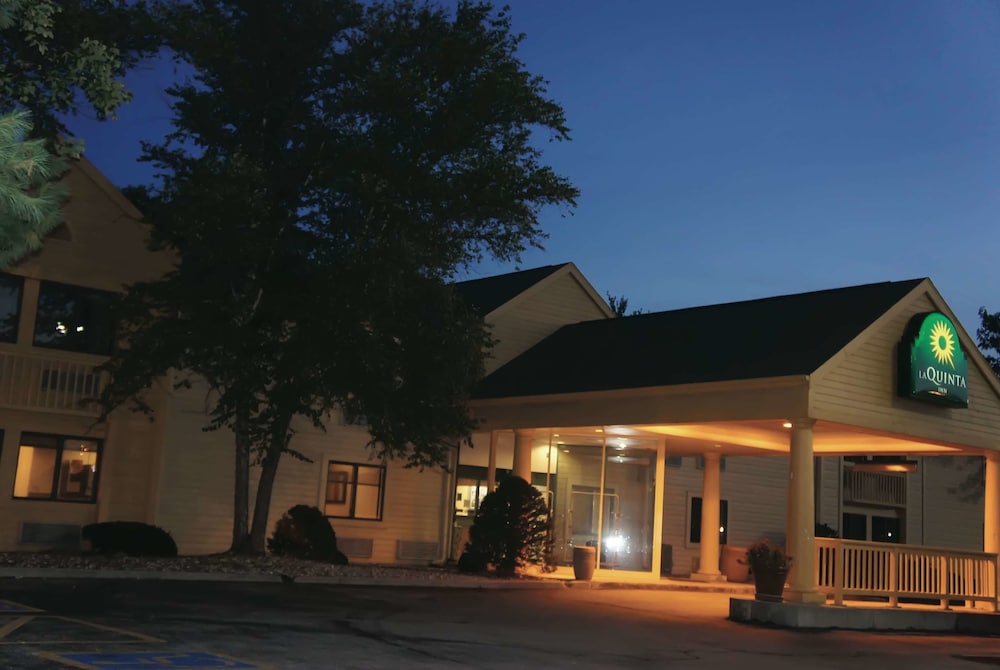 La Quinta Inn Omaha Southwest 1/23